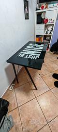 Scrivania in vetro 