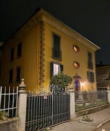 Villa Storica Plurifamigliare - 3 Appartamenti