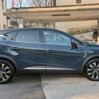 Renault Captur techno full Hybrid 
