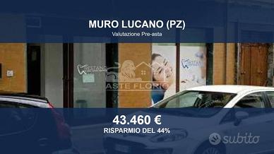 Immobile in asta di 162 m² con più di 5 locali a M