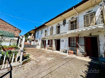 Casa indipendente di 304 m² con più di 5 locali e 