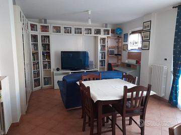 Bilocale eur vallerano - uso singolo