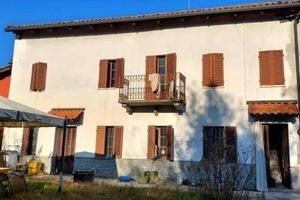 Immobile in asta di 148 m² con 3 locali e box auto