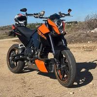 Ktm Duke 690 Depotenziato a libretto A2