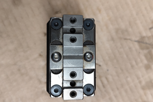 Pinza pneumatica perfettamente funzionante