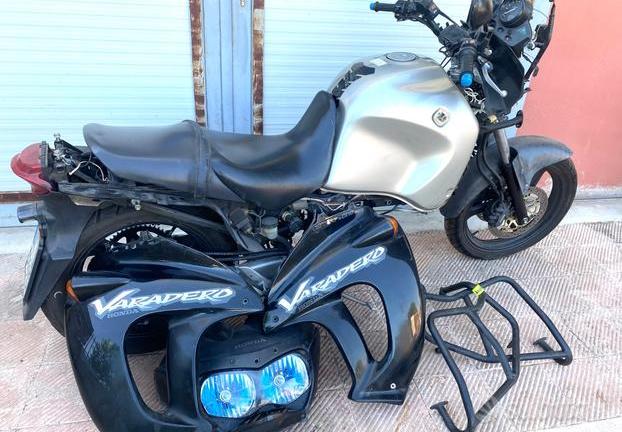 Varadero 1000 ricambi Honda Varadero 1000 2001
