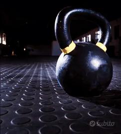 Attrezzatura per palestra home gym garage studio