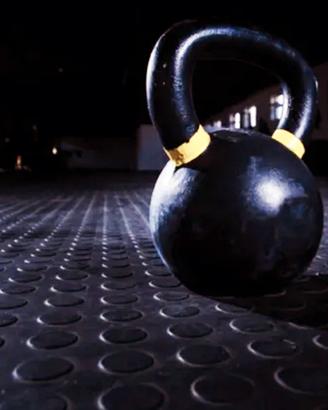 Attrezzatura per palestra home gym garage studio