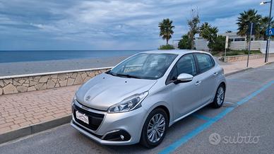 Peugeot 208 PureTech 82 5 porte Allure