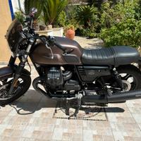 Moto Guzzi V7 III 2021