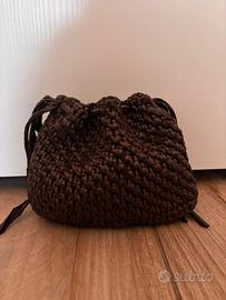 Borsa uncinetto intrecciata marrone cioccolato