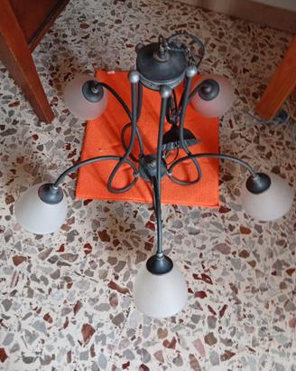 Lampadario ferro battuto .