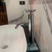 Rubinetto lavabo alto e bidet
