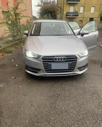 Macchina audi
