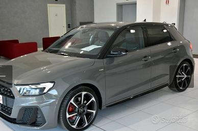 A1 Sportback 40 2.0 TFSI Identity Black 207cv