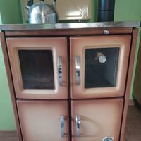 Stufa a legna con forno integrato