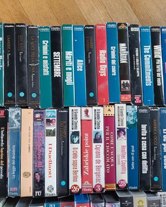 Grande collezione di 45 videocassette VHS