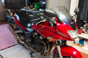 Kawasaki ZR750F