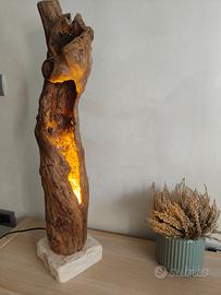 lampada in legno 