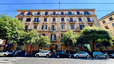 3 LOCALI A NAPOLI