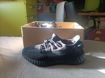 Adidas yeezy outlet originali prezzo