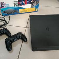 PlayStation 4 +2 controller+3 giochi fifa23