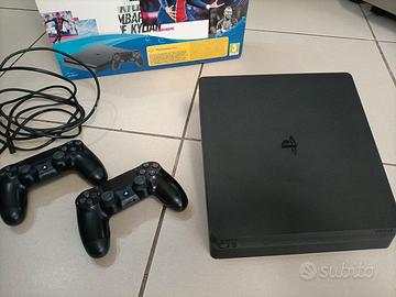 PlayStation 4 +2 controller+3 giochi fifa23
