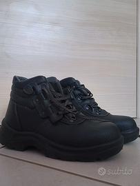 Scarponcini Astra tg 41 neri