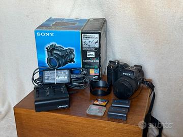Sony Cyber-shot DSC-F828 completa di scatola