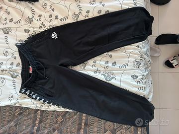 pantaloni kappa