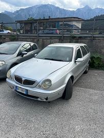 Lancia Lybra 1.9 LEGGI