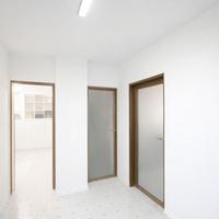 DUE LOCALI attigui in Via G. de Falco (SA)