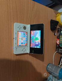 Nintendo 3ds con 32 GB di micro sd