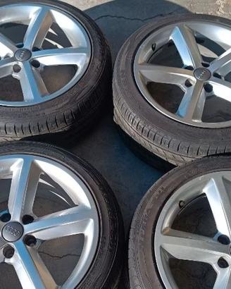 Cerchi con gomme 18 Audi originali