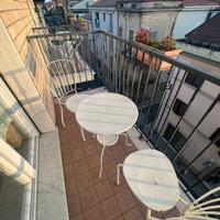 Tavolo da giardino con sedie
