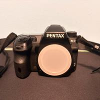 Pentax K-3 (Con Obiettivi e Due Batterie)