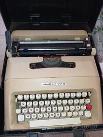 Macchina da scrivere Olivetti lettera 35