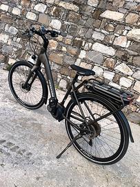 BICI ELETTRICA COME NUOVA