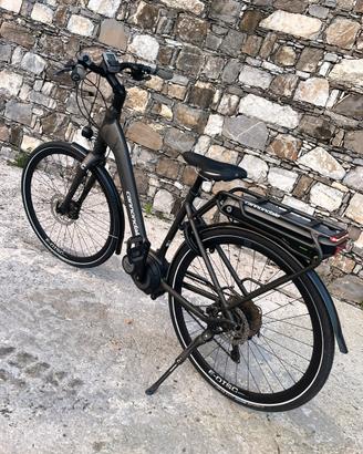 BICI ELETTRICA COME NUOVA