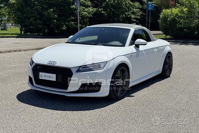 AUDI TT Roadster 2.0 TFSI quattro S tronic S line