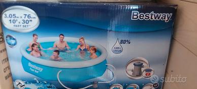 Piscina e pompa filtro