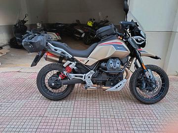 Moto Guzzi V85 TT Travel ( 2025 )