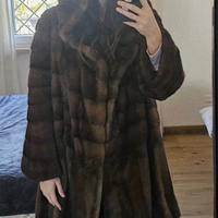 Pelliccia in Visone Femmina Naturale Taglio Medio