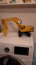 modellino escavatore