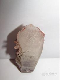 Quarzo giacinto biterminato