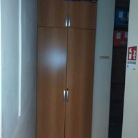 Armadio in legno doppia anta