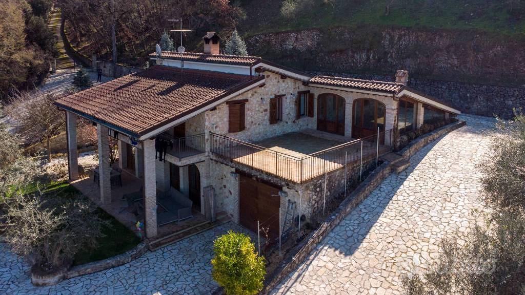 Casa – Stroncone, Colmartino - Vista 2