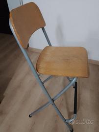 Sgabello bar pieghevole