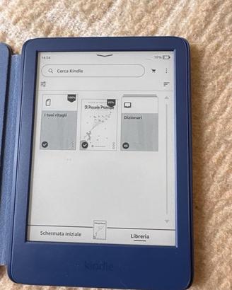 Kindle 11 blu con cover a libro