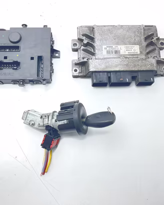 KIT CHIAVE RENAULT Twingo II serie 8200774747 (07>